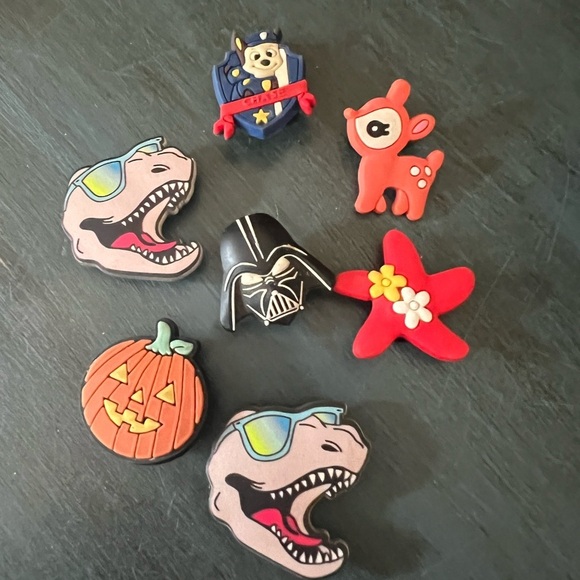 Croc Jibbitz silicon. Holiday, dinosaur, Darth Vadar, Paw Patrol. - Picture 2 of 10